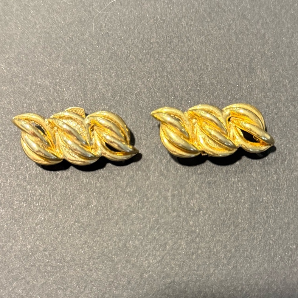 Vintage Bluette Gold Tone Shoe Clips